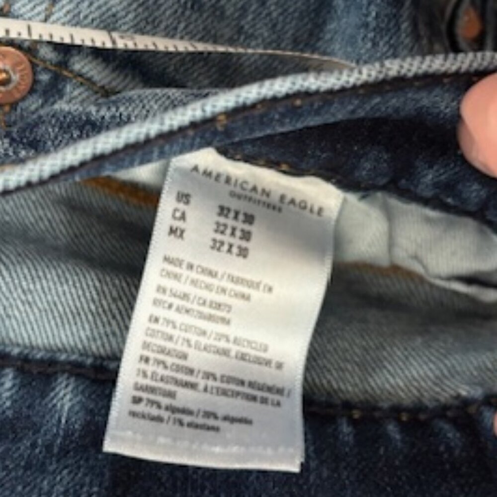 AE Relaxed Straight Leg Jeans - size 30X22 - Picture 7 of 7